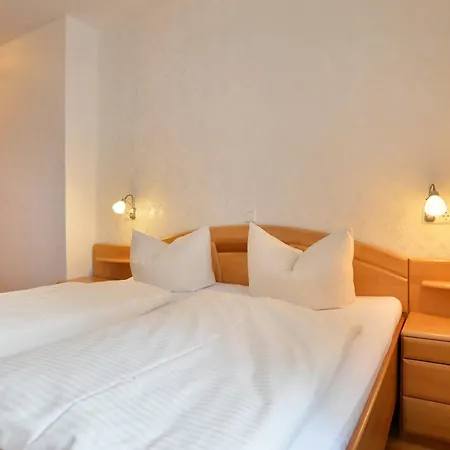 By Weingut Hommes In Mosel 公寓 恩斯特