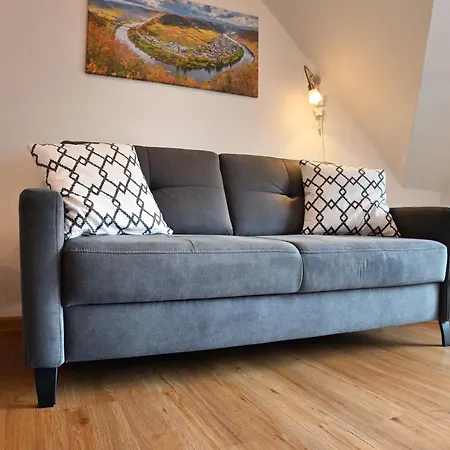 By Weingut Hommes In Mosel 公寓 恩斯特